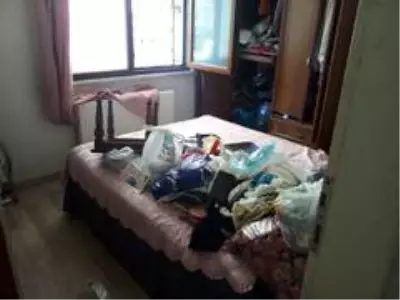 Evde cansız beden var zannedip şikayette bulundular! Zabıta ekipleri gelince gerçek ortaya çıktı Evde cansız beden var zannedip şikayette bulundular! Zabıta ekipleri gelince gerçek ortaya çıktı