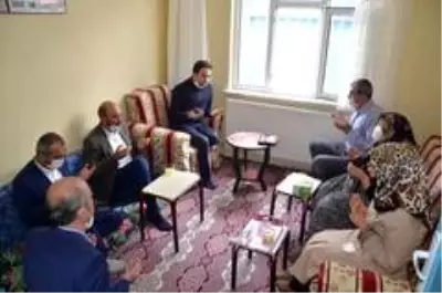 Milletvekili Gazel'den taziye ve şehit ailelerine 'Babalar Günü' ziyareti Milletvekili Gazel'den taziye ve şehit ailelerine 'Babalar Günü' ziyareti