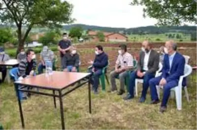 Milletvekili Gazel'den taziye ve şehit ailelerine 'Babalar Günü' ziyareti Milletvekili Gazel'den taziye ve şehit ailelerine 'Babalar Günü' ziyareti