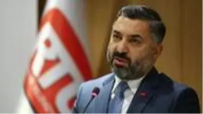 RTÜK Başkanı Ebubekir Şahin, çeşitli kurumlardan 4 maaş aldığı iddialarına açıklık getirdi RTÜK Başkanı Ebubekir Şahin, çeşitli kurumlardan 4 maaş aldığı iddialarına açıklık getirdi