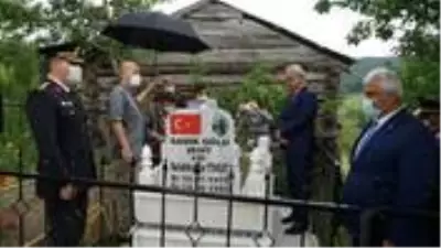 Kastamonu Valisi Avni Çakır ile şehit babasını duygulandıran tesadüf Kastamonu Valisi Avni Çakır ile şehit babasını duygulandıran tesadüf