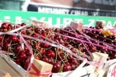 Yeşilyurt'ta en iyi kiraz ve bahçesi ödülleri sahiplerini buldu