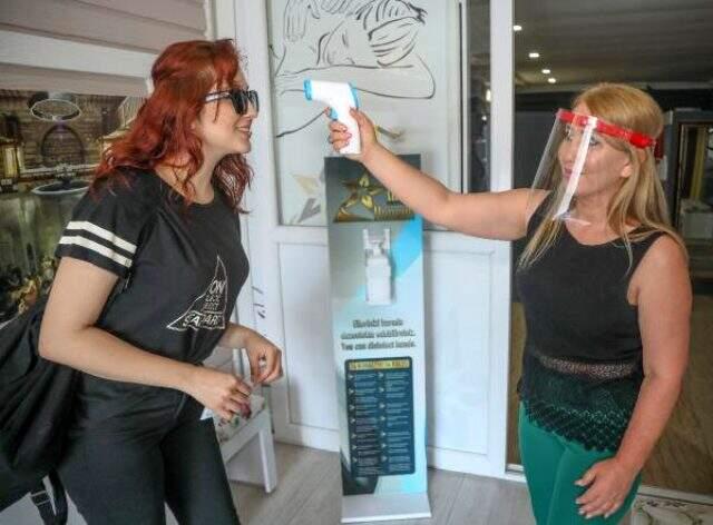 1 Haziran'da hizmete tekrar başlayan hamamlarda sıkı tedbirler alınıyor 1 Haziran'da hizmete tekrar başlayan hamamlarda sıkı tedbirler alınıyor