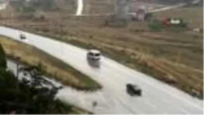 Balıkesir ve Sındırgı’da yağış sürücülere zor anlar yaşattı
