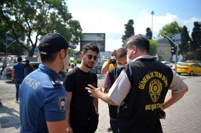 Beşiktaş'ta maske denetimi yapıldı, takmayanlara ceza yazıldı