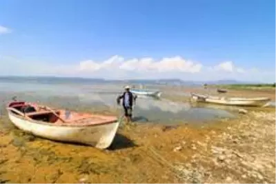 Bir zamanlar 'kuş cennetiydi, şimdi kuraklık tehlikesi ile karşı karşıya Bir zamanlar 'kuş cennetiydi, şimdi kuraklık tehlikesi ile karşı karşıya