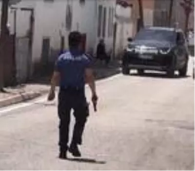Dövülerek öldürülen Alperen'in annesi tutuklandı, zanlı sevgili aranıyor (2) Dövülerek öldürülen Alperen'in annesi tutuklandı, zanlı sevgili aranıyor (2)