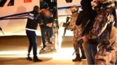 Erzurum'daki rekor uyuşturucu davasında 'Dayı' kod adlı baron ve adamlarına 225 yıl ceza verildi Erzurum'daki rekor uyuşturucu davasında 'Dayı' kod adlı baron ve adamlarına 225 yıl ceza verildi
