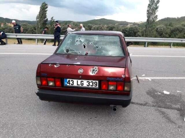 Kardeşinin katil zanlısını, otomobilinde öldürdü Kardeşinin katil zanlısını, otomobilinde öldürdü