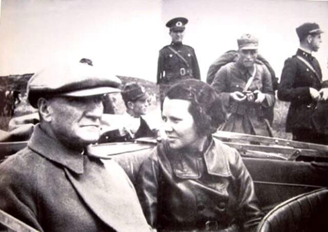 Sabiha Gökçen kimdir? Sabiha Gökçen'in mesleği nedir? Sabiha Gökçen'in önemi nedir? Sabiha Gökçen'in hayatı ve biyografisi!