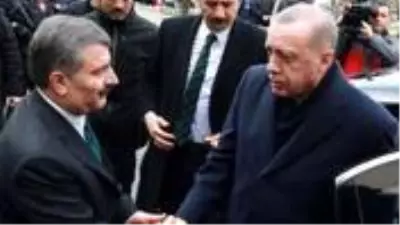 Sağlık Bakanı Fahrettin Koca, Instagram’da 10 milyon takipçiye ulaşan ilk Türk siyasetçi oldu