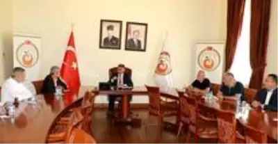 AGC'den Veli Yazıcı'ya 'Hayırlı olsun' ziyareti AGC'den Veli Yazıcı'ya 'Hayırlı olsun' ziyareti