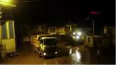 Bursa Dudaklı köyü sakinleri geceyi komşu köylerde geçiriyor Bursa Dudaklı köyü sakinleri geceyi komşu köylerde geçiriyor