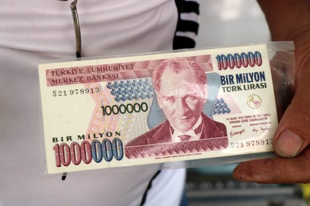 Eski paraların değeri dudak uçuklatıyor! K serili 500 TL'ler 3 bin TL'ye satılıyor