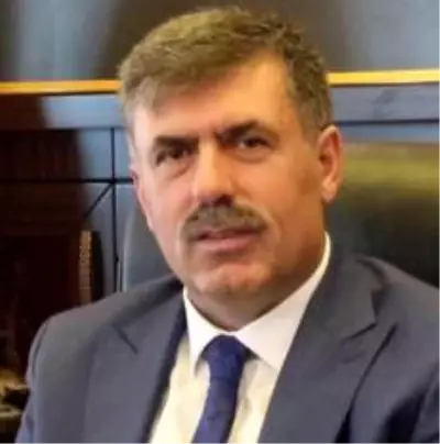 Kepsut Belediyesinden, Tunç Soyer'e bayrak ve para tepkisi Kepsut Belediyesinden, Tunç Soyer'e bayrak ve para tepkisi