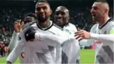 Kevin Prince Boateng ile Beşiktaş'ın yolları ayrılıyor Kevin Prince Boateng ile Beşiktaş'ın yolları ayrılıyor