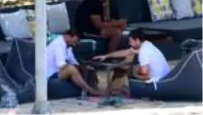 Murat Dalkılıç, Hande'siz detoks tatilinde Murat Dalkılıç, Hande'siz detoks tatilinde