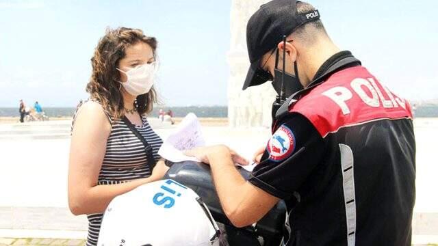 Siz siz olun bu hataya düşmeyin! 900 TL ceza yiyen gencin şaşkınlığı kamerada Siz siz olun bu hataya düşmeyin! 900 TL ceza yiyen gencin şaşkınlığı kamerada