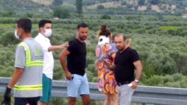 Alişan'ın kullandığı araç takla attı, eşi Buse Varol büyük korku yaşadı Alişan'ın kullandığı araç takla attı, eşi Buse Varol büyük korku yaşadı