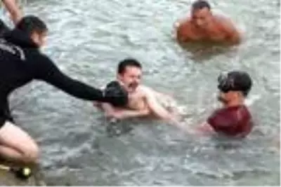 Derede kaybolan Ayberk'in cansız bedenine ulaşıldı! Anne ve babası fenalaştı, dedesi kalp krizi geçirdi Derede kaybolan Ayberk'in cansız bedenine ulaşıldı! Anne ve babası fenalaştı, dedesi kalp krizi geçirdi