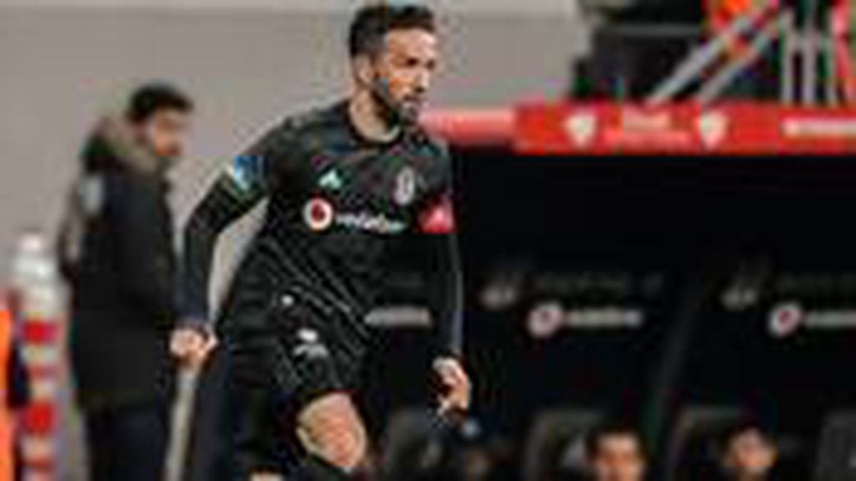 Beşiktaş, Gökhan Gönül ile 1+1 yıllık anlaşma sağladı