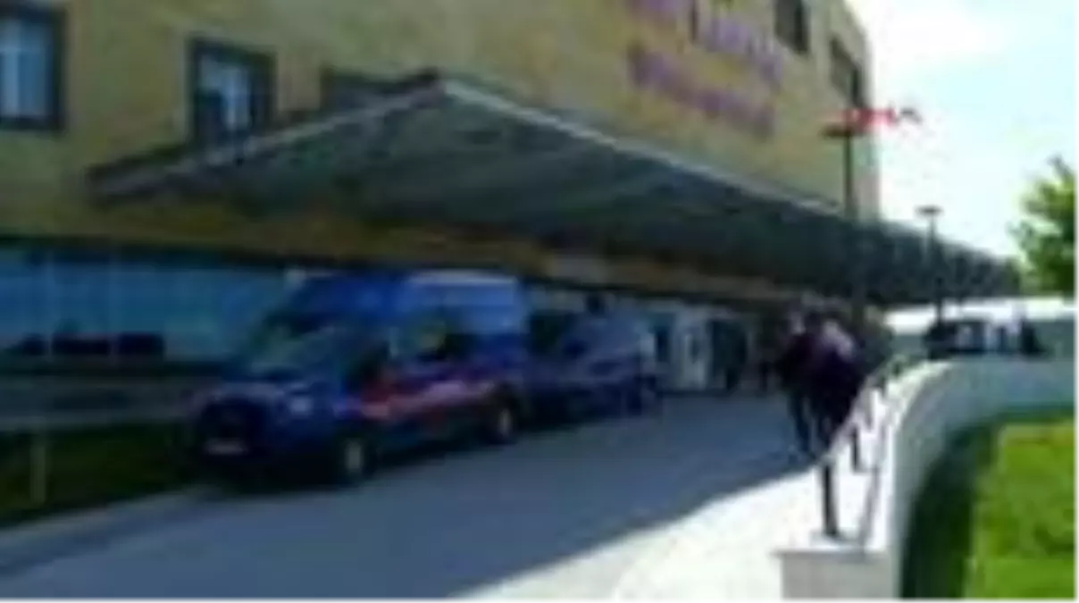 ÇORUM Tarım işçilerinin minibüsüne silahlı saldırı 3 yaralı