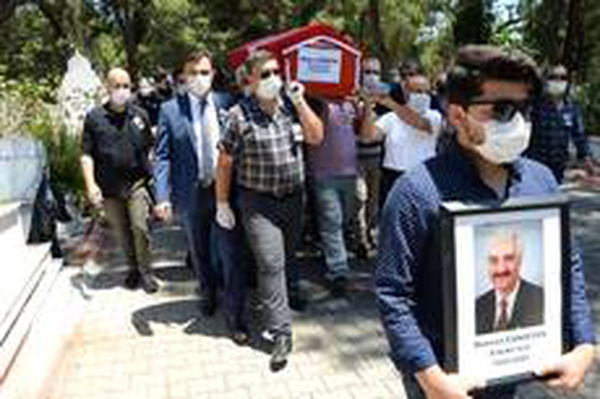 Emekli vali Mehmet Canseven son yolculuğuna uğurlandı