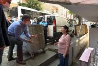 Esenyurt'ta vatandaşların yaraları sarılıyor