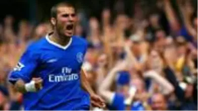 Eski Chelsea'li Adrian Mutu'nun sevgilisinin kanını içtiği ileri sürüldü Eski Chelsea'li Adrian Mutu'nun sevgilisinin kanını içtiği ileri sürüldü