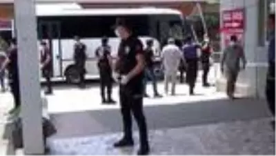 Hatay'daki silahlı ve bıçaklı kavgaya 8 gözaltı Hatay'daki silahlı ve bıçaklı kavgaya 8 gözaltı