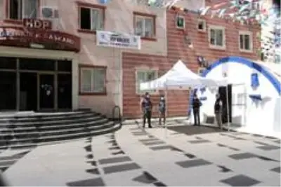 HDP önündeki ailelerin evlat nöbeti 296'ncı gününde