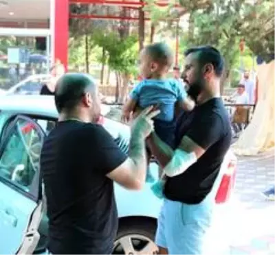 Kaza yapan Alişan, ailesiyle birlikte hastaneye gitti Kaza yapan Alişan, ailesiyle birlikte hastaneye gitti
