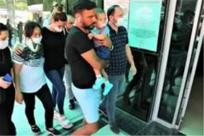 Kaza yapan Alişan, ailesiyle birlikte hastaneye gitti Kaza yapan Alişan, ailesiyle birlikte hastaneye gitti