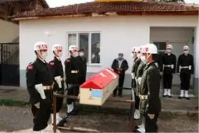 Kıbrıs gazisi son yolculuğuna uğurlandı Kıbrıs gazisi son yolculuğuna uğurlandı