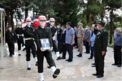 Kıbrıs gazisi son yolculuğuna uğurlandı Kıbrıs gazisi son yolculuğuna uğurlandı