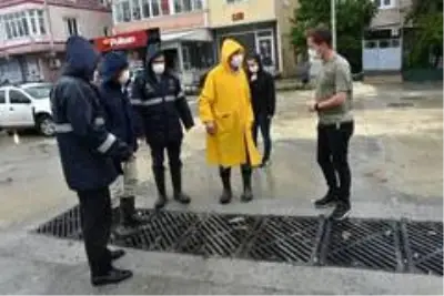 Tekirdağ'da selin vurduğu ilçelerde tahliye çalışması Tekirdağ'da selin vurduğu ilçelerde tahliye çalışması