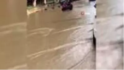 Tokat'ta dolu yağışı su taşkınlarına neden oldu Tokat'ta dolu yağışı su taşkınlarına neden oldu