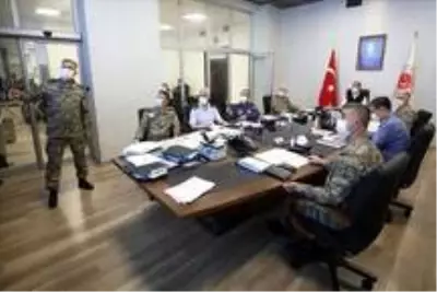 Bakan Akar ve komutanlardan yoğun mesai Bakan Akar ve komutanlardan yoğun mesai