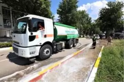 Başiskele'de cadde ve sokaklardaki sorunlar çözülüyor Başiskele'de cadde ve sokaklardaki sorunlar çözülüyor