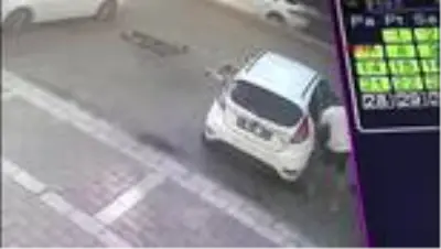 BURSA Sevgilisinin eski erkek arkadaşını bıçakladı, polisi tüfekle yaraladı BURSA Sevgilisinin eski erkek arkadaşını bıçakladı, polisi tüfekle yaraladı