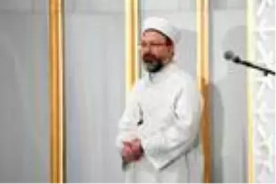 Diyanet İşleri Başkanı Erbaş, Ankara'da sabah namazını kıldırdı