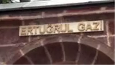 Ertuğrul Gazi Türbesi’ndeki ’Saygı Nöbeti’ yeniden başladı