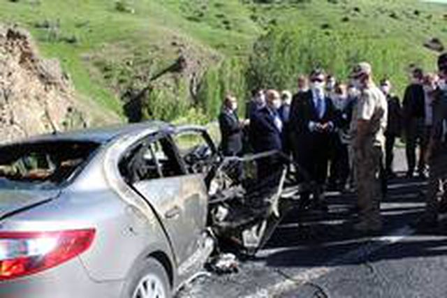 Erzurum'da valiliğe ait resmi araç ile kamyonet kafa kafaya çarpıştı: 2 ölü, 3 yaralı