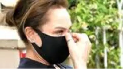Hülya Avşar'ın sözleri olay oldu... Siyah maske tartışması! Hülya Avşar'ın sözleri olay oldu... Siyah maske tartışması!