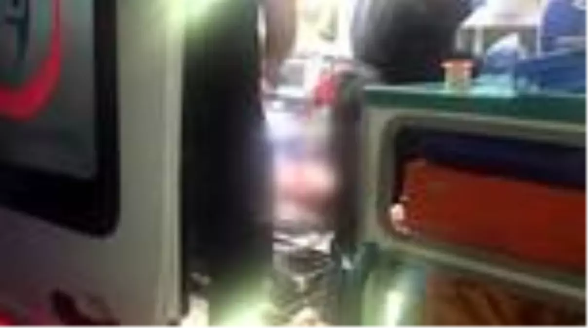 İzmir'de çıkan tartışmada 2 kişi silahla yaralandı