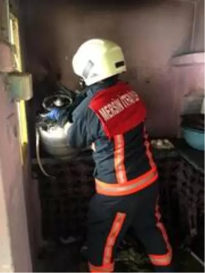 Mersin itfaiyesi, hayat kurtarmaya devam ediyor Mersin itfaiyesi, hayat kurtarmaya devam ediyor
