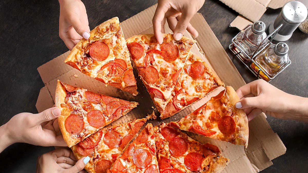 Pizza Şirketi Yorum Yapan Müşteriye Dava Açtı Nevzat Aydın Devreye Girdi