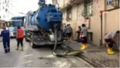 Sel felaketinin ikinci gününde yaralar sarılmaya devam ediyor
