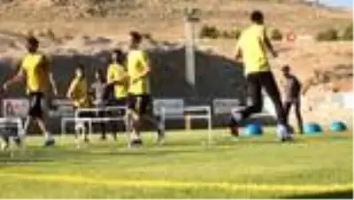 Yeni Malatyaspor'da Fenerbahçe mesaisi sürüyor Yeni Malatyaspor'da Fenerbahçe mesaisi sürüyor