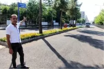 5 yıldır kapalı olan yolu yeni vali açtı 5 yıldır kapalı olan yolu yeni vali açtı